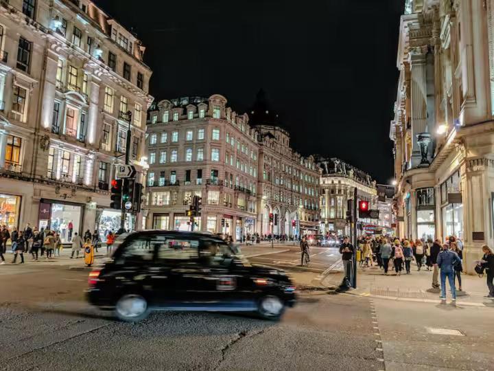 Off Oxford Circus! Large Unique Artist'S Family And Friends Home ลอนดอน ภายนอก รูปภาพ